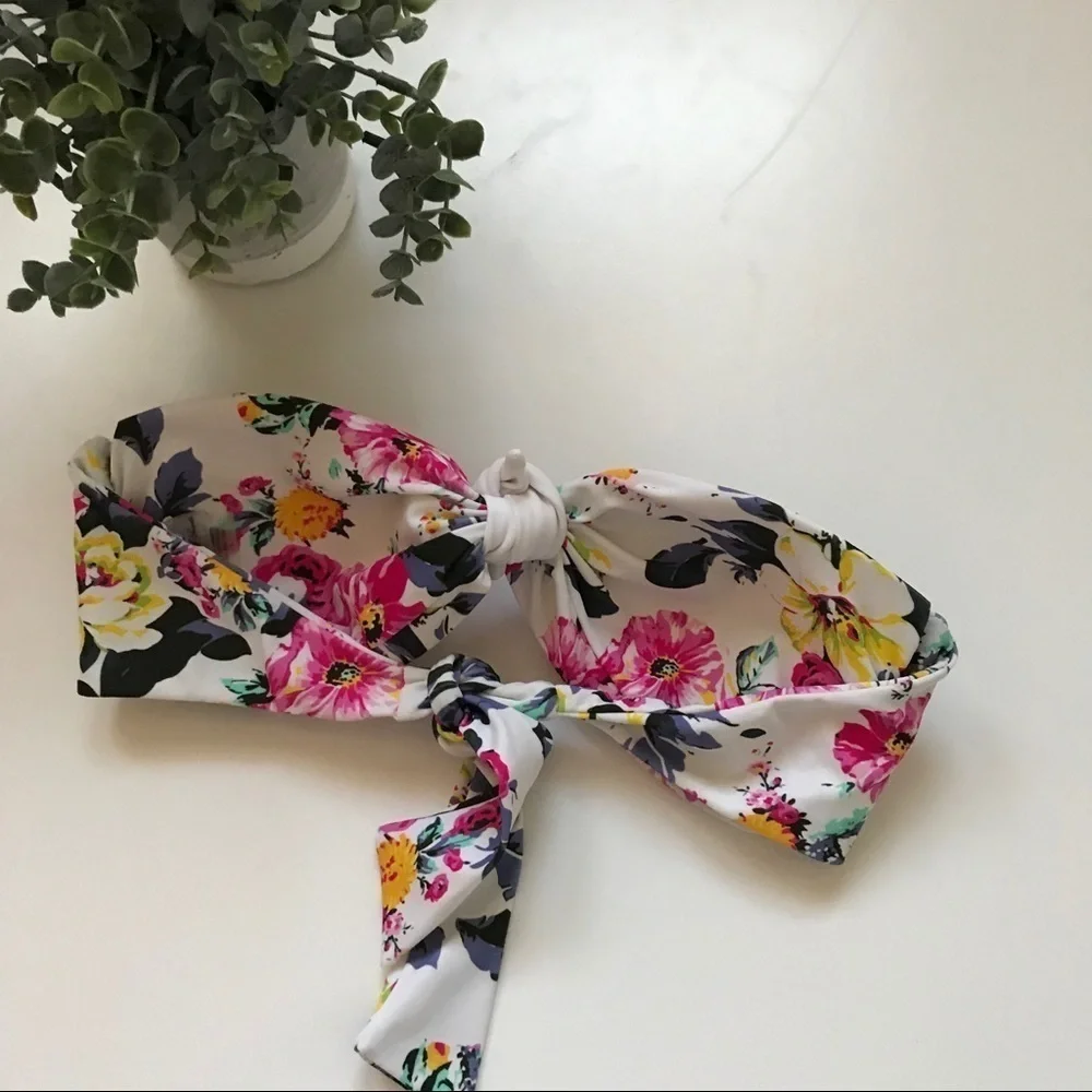 New NWOT Amore + Sorvete floral bikini top L